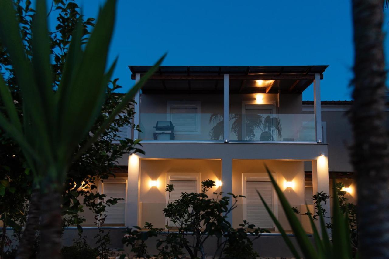 Christa Luxury Apartments Kavos Exterior photo